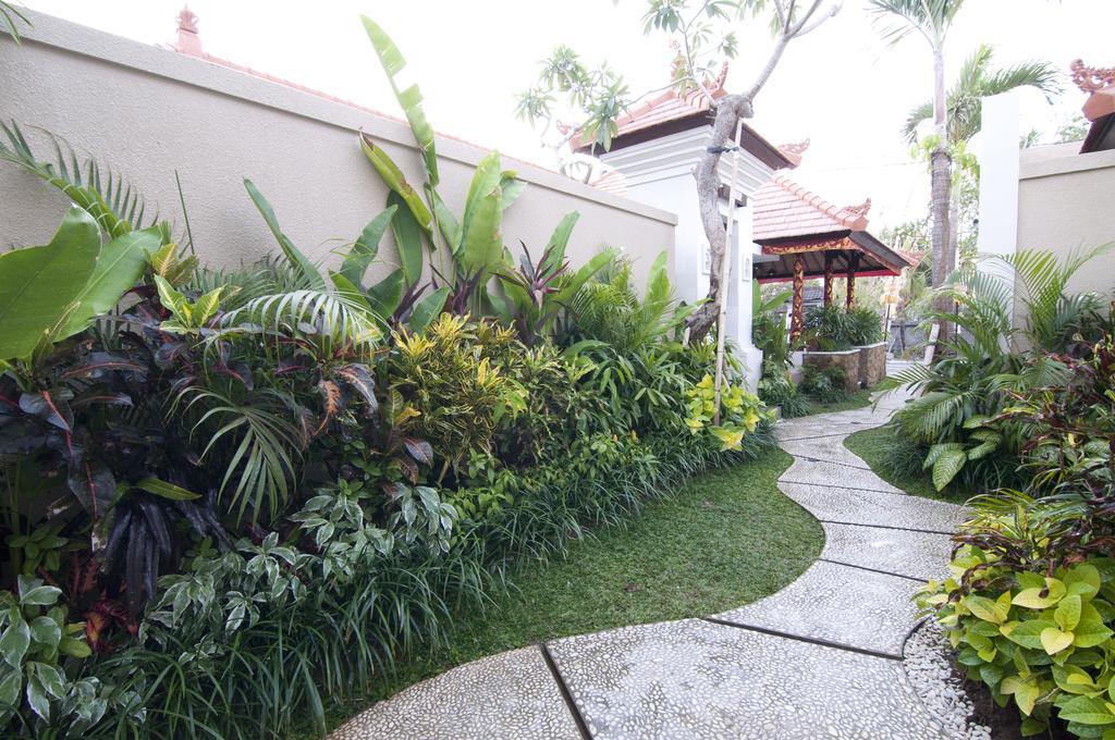 Villa Puspa Tanah Lot  Exterior photo