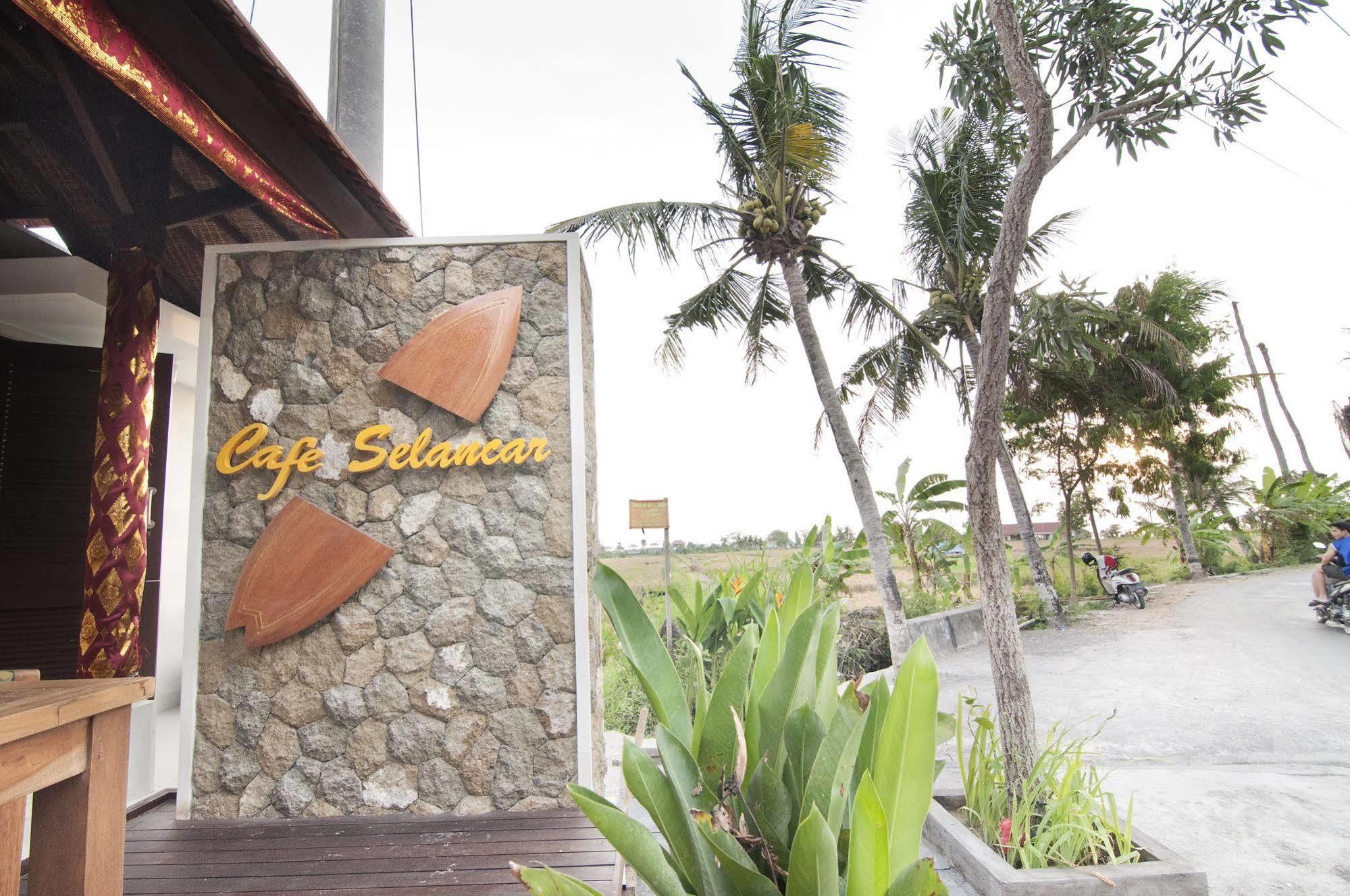 Villa Puspa Tanah Lot  Exterior photo