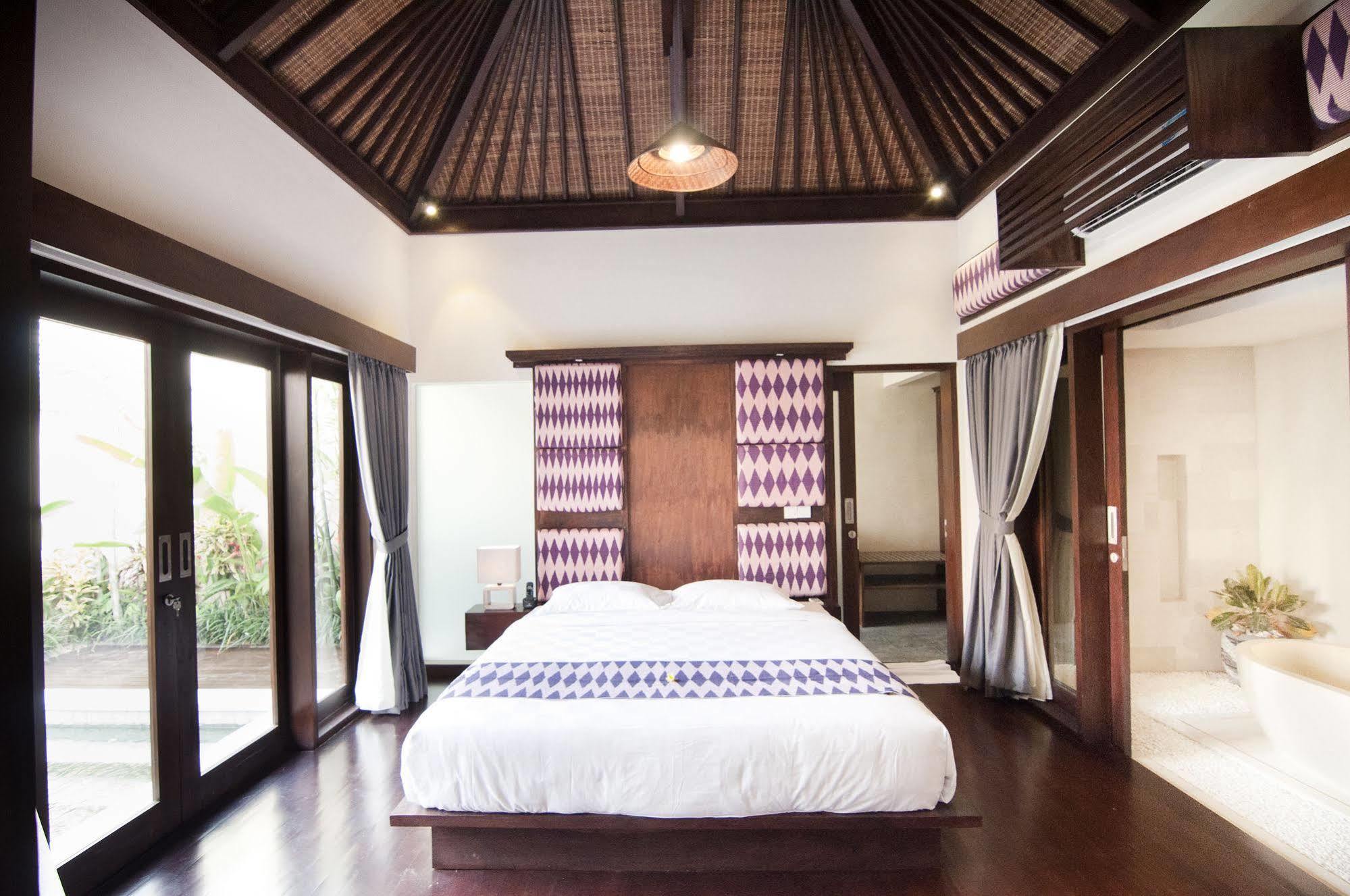Villa Puspa Tanah Lot  Exterior photo