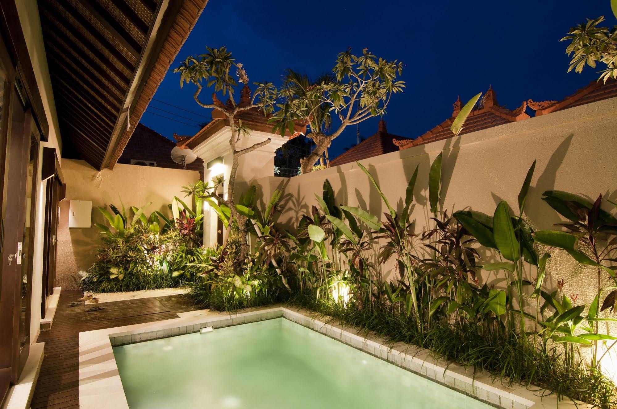 Villa Puspa Tanah Lot  Exterior photo