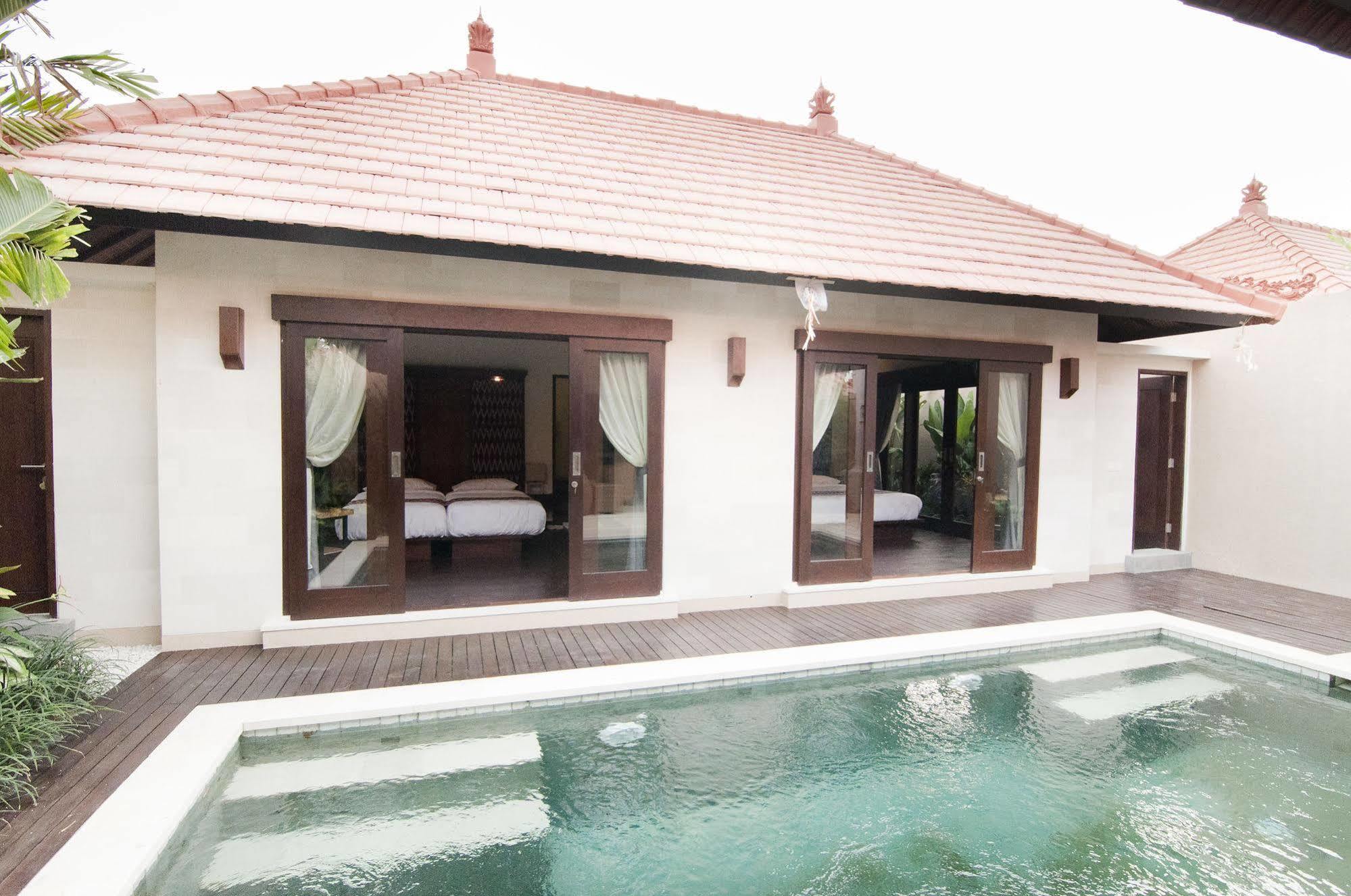 Villa Puspa Tanah Lot  Exterior photo
